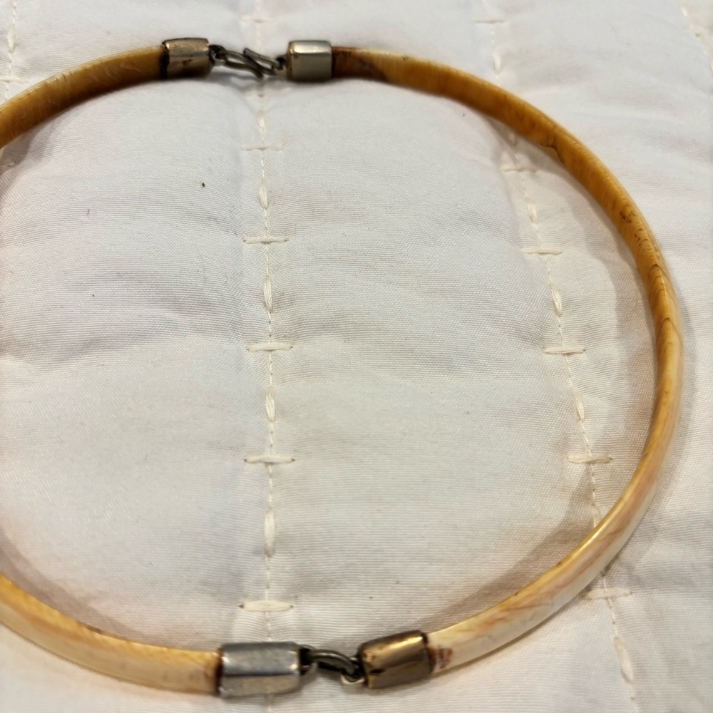 Vintage bone Tan Choker Necklace - Picture 3 of 3